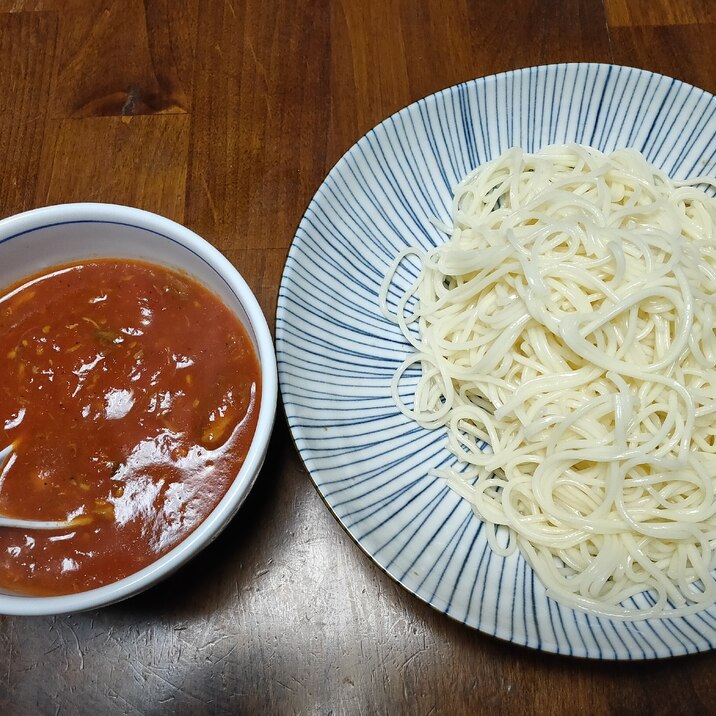 サバ缶トマトソースでつけ素麺！